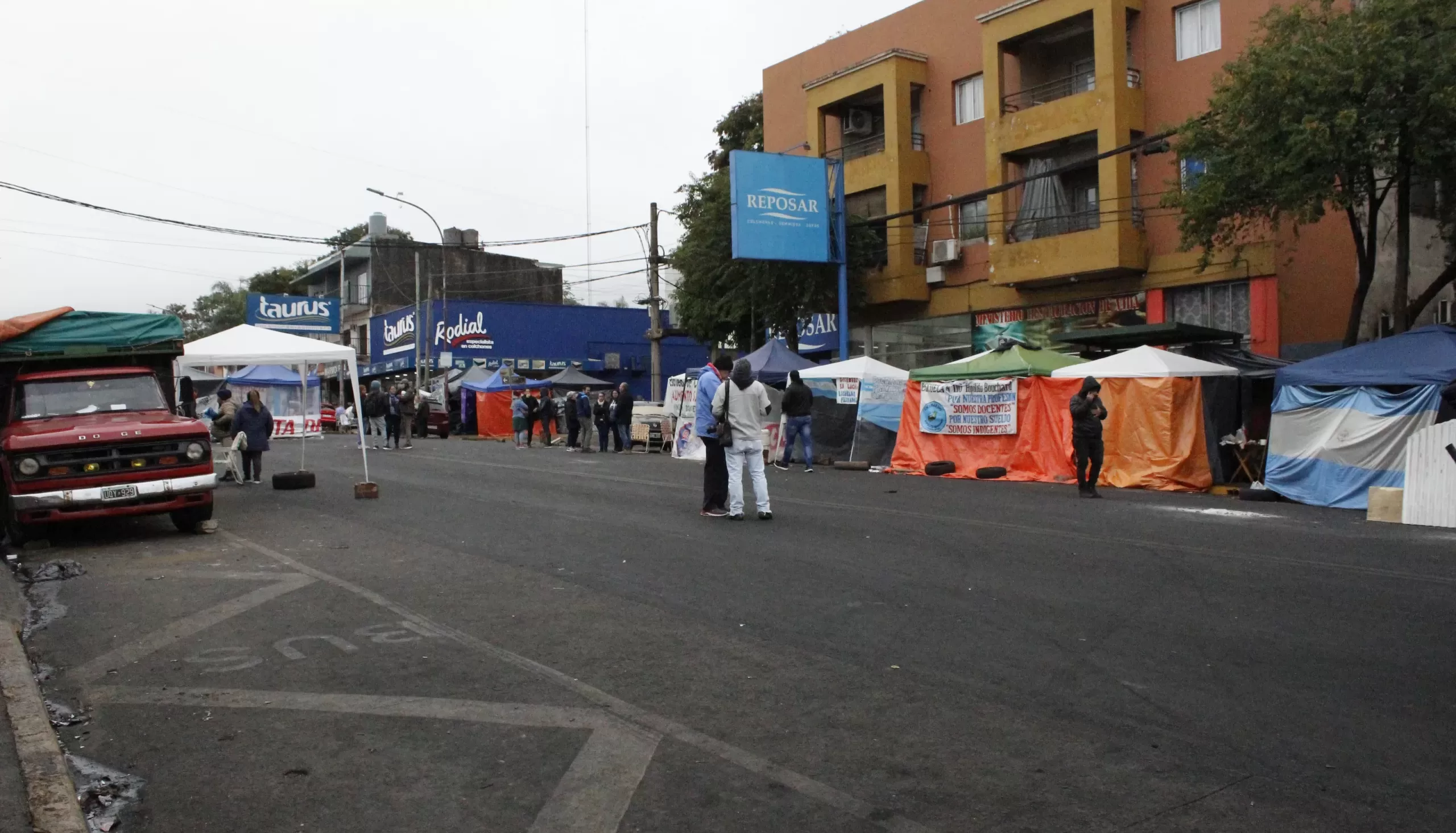 av. uruguay acampe docente