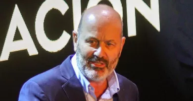 233b83cd 683e 4efb ada5 d4d94e59014b 16 9 discover aspect ratio default 0