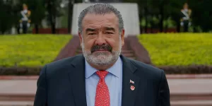 andronico luksis biografia de una empresario exitoso