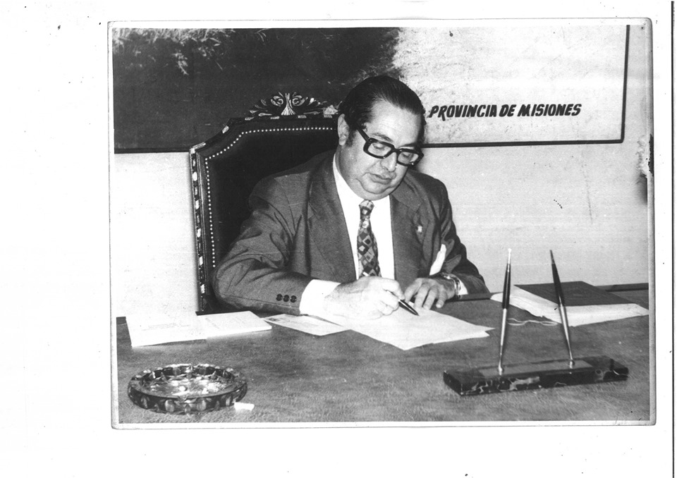 cesar napoleon ayrault firmando