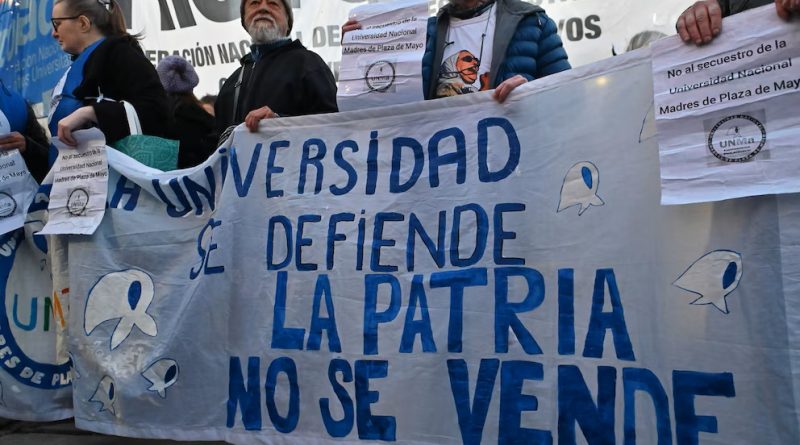 refinanciamiento universidad milei