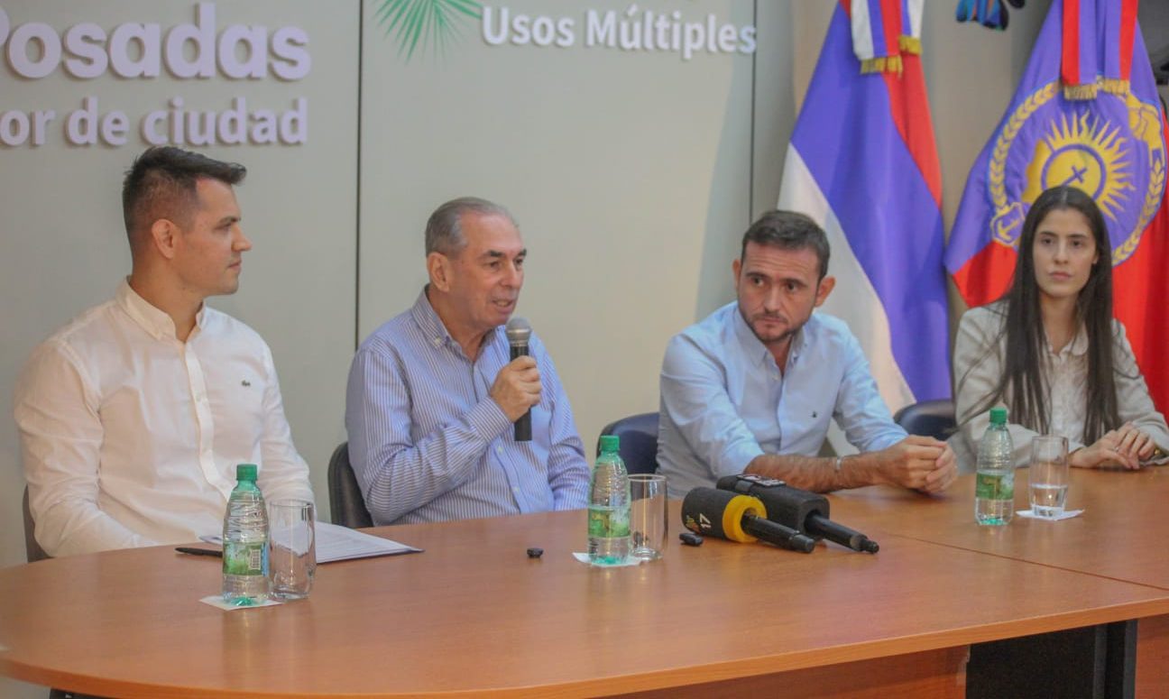 posadas lanzó medidas fiscales para impulsar el comercio y aliviar la carga a contribuyentes