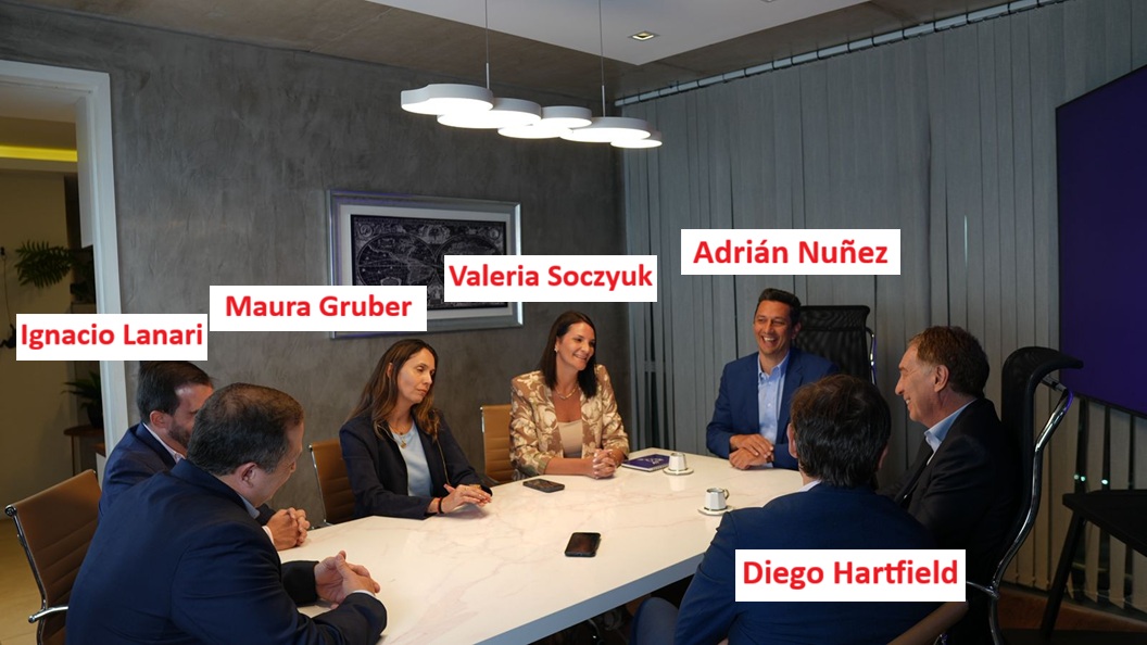 adrian nuñez33